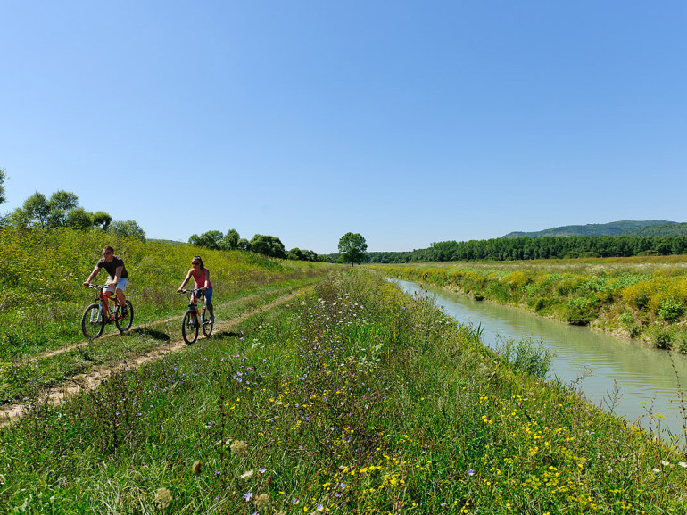 itinerary by bicycle Parenzana in the Istrian countryside