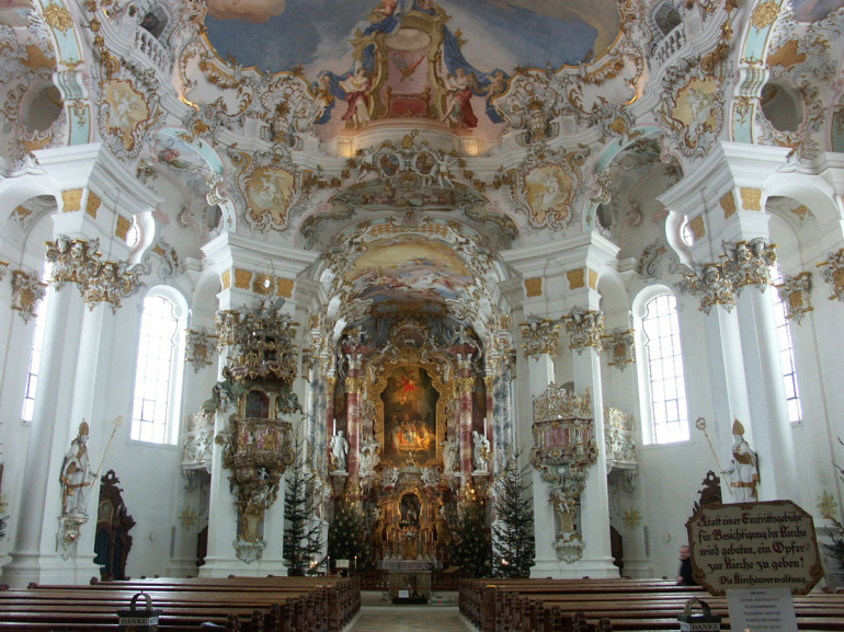 L'interno di Wieskirche, foto via Wikipedia