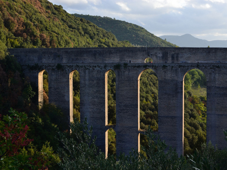 Ponte delle Torri, ancient aqueduct 