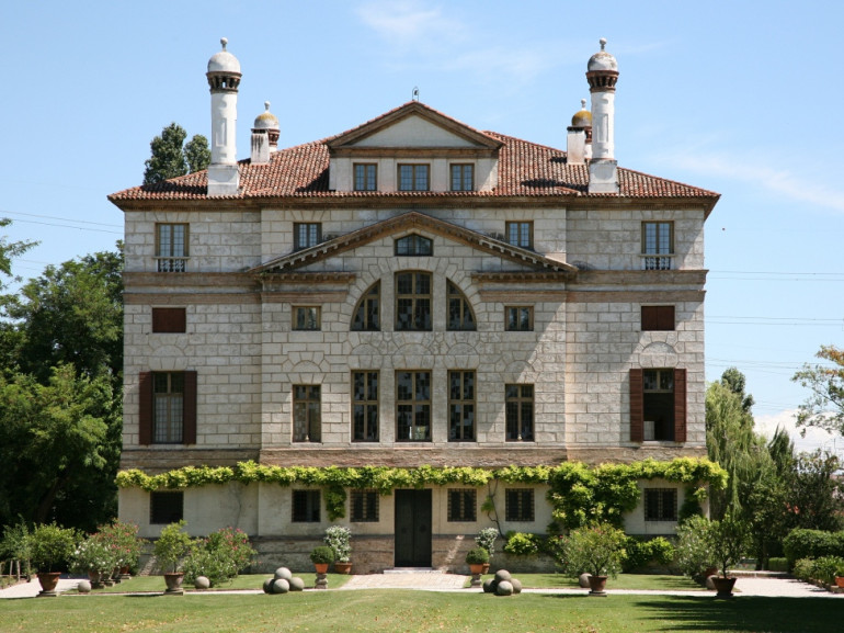 Facciata della Villa Foscari