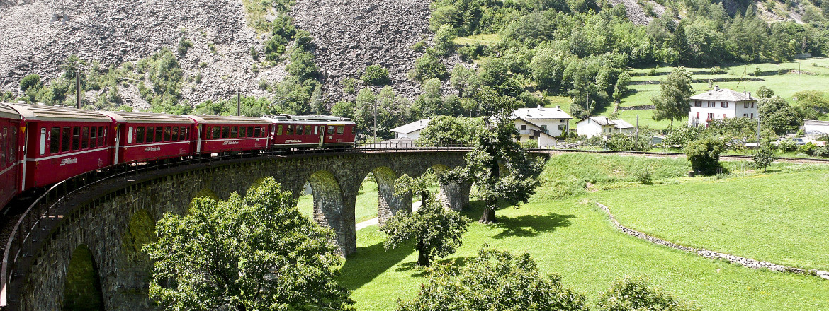 Trenino Rosso Del Bernina Un Itinerario In Treno In Svizzera