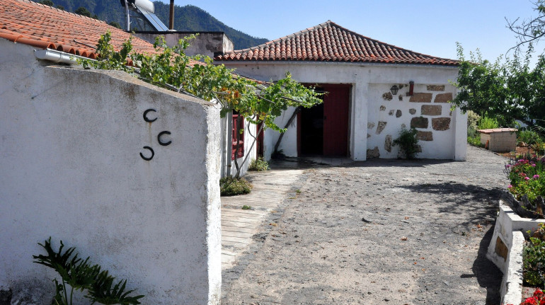Lodecarta Casa Rural Arafo Tenerife Green Farm House In Arafo Santa Cruz De Tenerife Canarias Es
