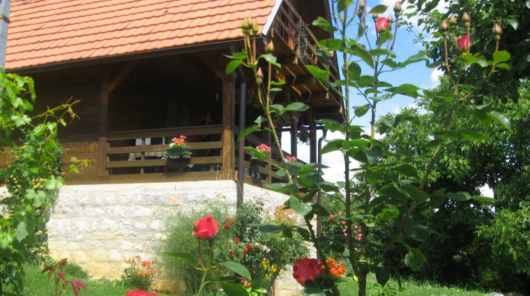 Villa Beli Bor Green House In Potpece Zlatibor District Rs