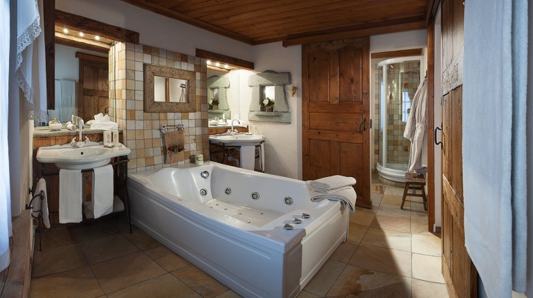 Bellevue Hotel Spa Green Hotel In Cogne Aosta Valle D