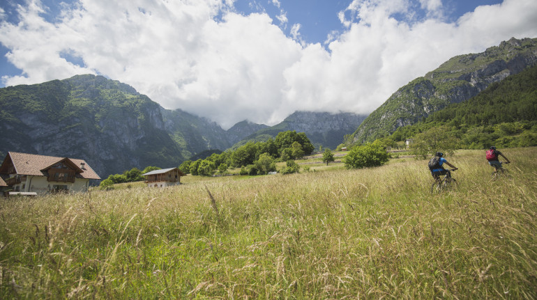 Garni Lilly Green Bed Breakfast In San Lorenzo Dorsino Trento Trentino South Tyrol It