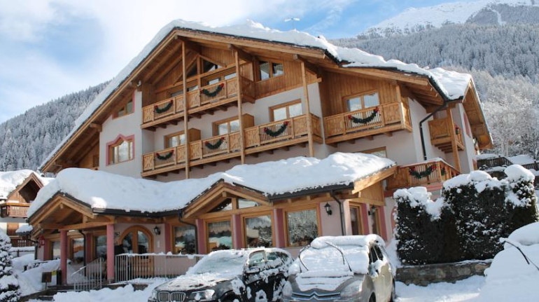 Hotel Gran Zebru Green Hotel In Cogolo Provincia Di Trento