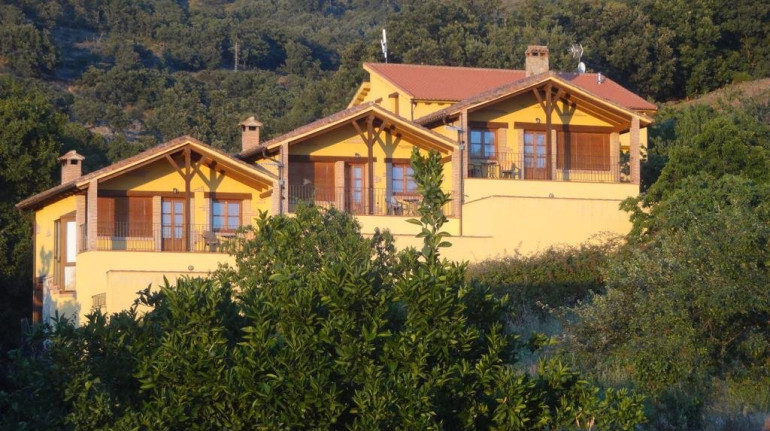 Casas Rurales Acebuche Green Bed Breakfast In Casas Del Monte Caceres Extremadura Es