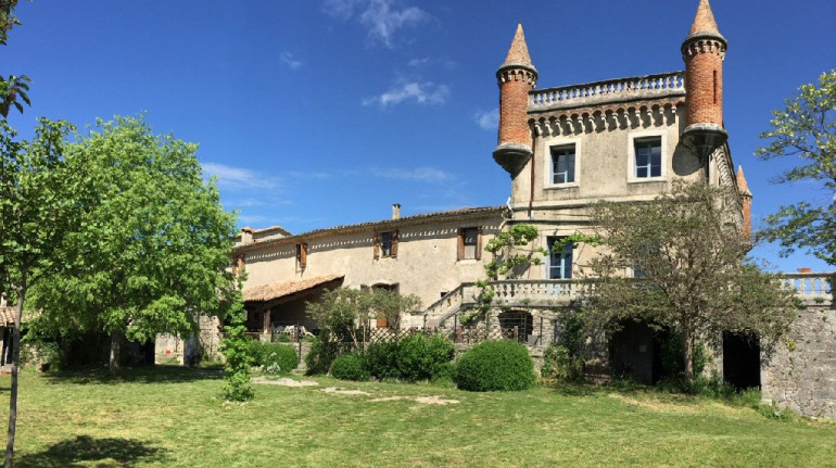 Au Chateau De Villarel Green Accommodation In Brissac Herault