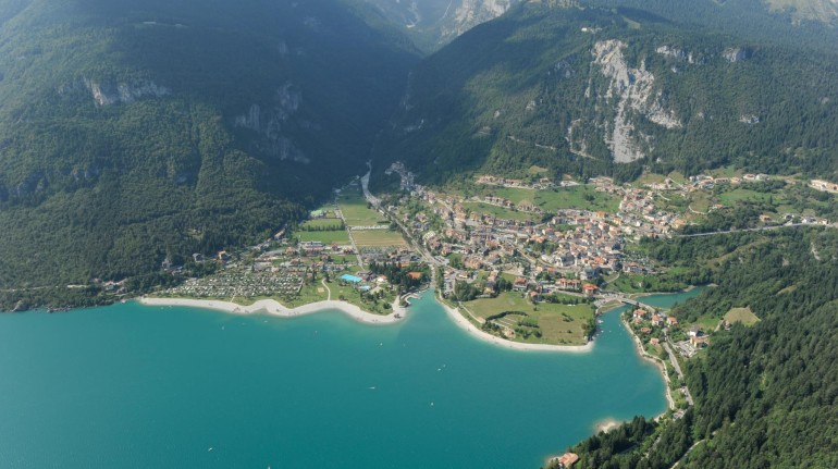 Wallpaper Camping Spiaggia Green Camping In Molveno Trentino Trentino HD