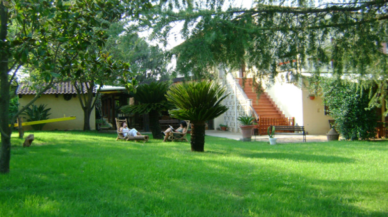 Il pago – green farm house in rotondella, matera, basilicata, it Sala garden matera