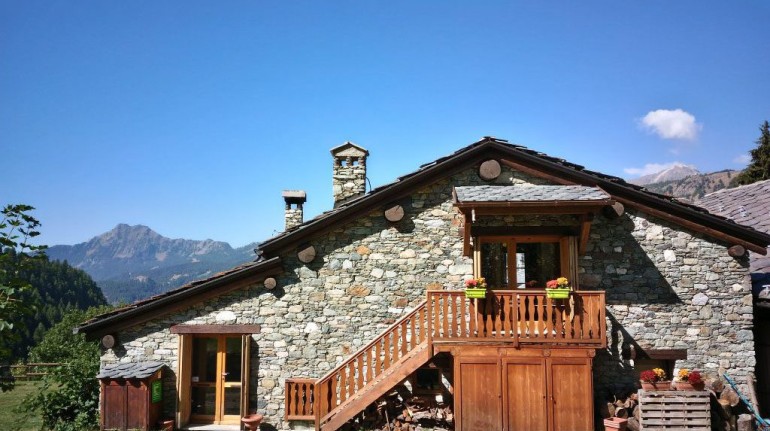 Maison De Suis Bed Breakfast Ecosostenibile A Chamois Aosta It
